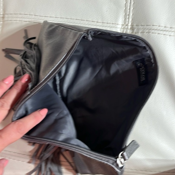 Ion Color Brilliance Silver PVC Clutch Purse With Fringe - Picture 3 of 3